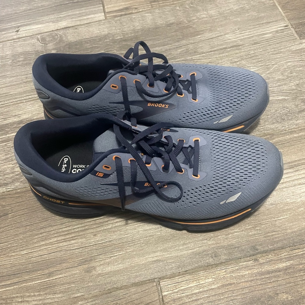 Looking to sell these brooks shoes I don’t wear enough anymore